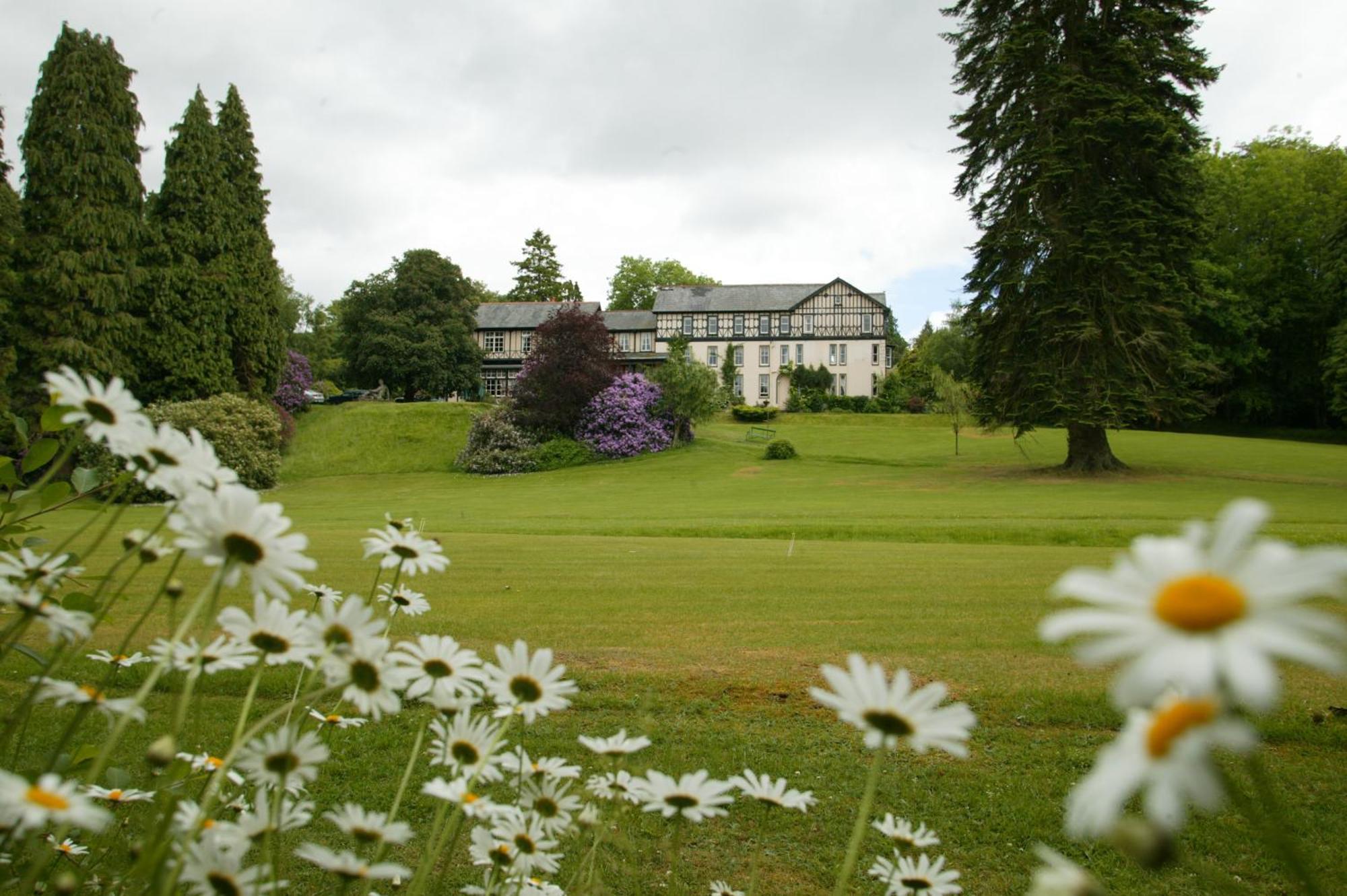The Lake Country House Hotel & Spa Llangammarch Wells Dış mekan fotoğraf
