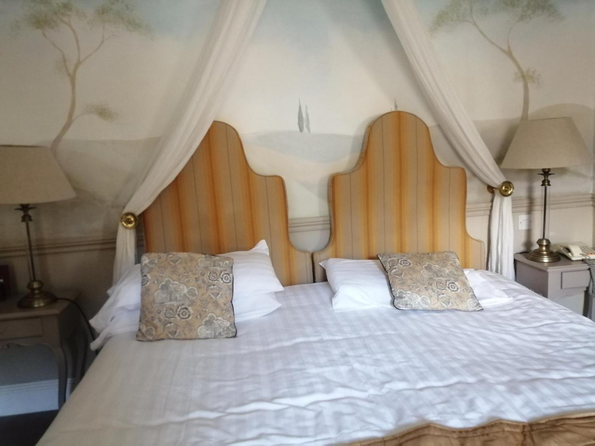 The Lake Country House Hotel & Spa Llangammarch Wells Dış mekan fotoğraf